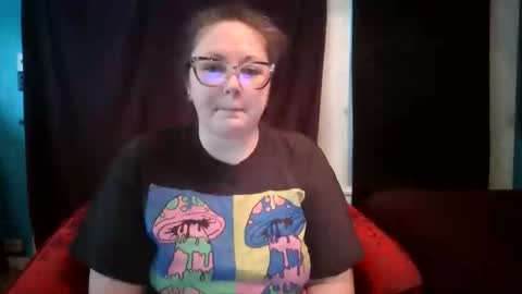 Snapshot of hippihope420 chatting on February 22, 2026, 9:02 pm Bella online show from February 22, 2026, 9:02 pm