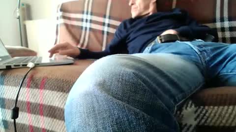 Snapshot of hippopus chatting on March 17, 2026, 8:39 am hippopus online show from March 17, 2026, 8:39 am