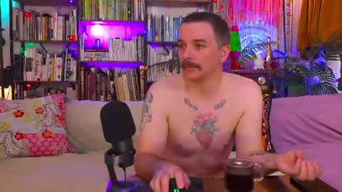 Snapshot of hipstertrashdumpsterfire chatting on July 4, 2026, 8:31 am HipsterTrash Clark one half of Task Manager online show from July 4, 2026, 8:31 am