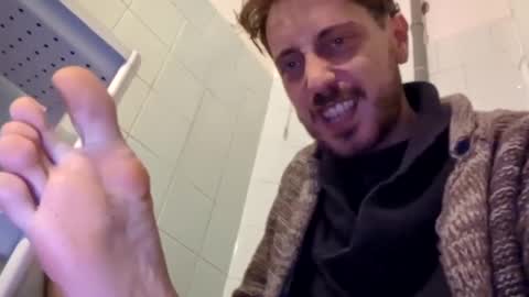 hitmenoww online show from December 21, 2024, 9:36 pm