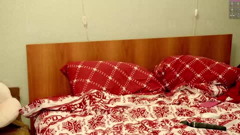 Holly online show from December 24, 2024, 9:39 am