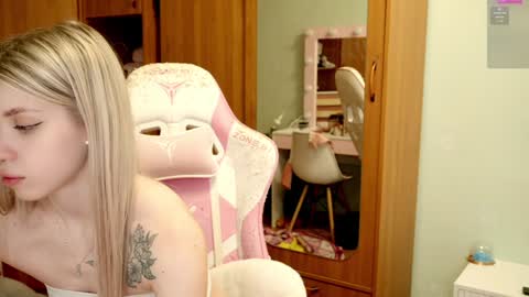 Holly online show from January 7, 2025, 6:24 pm