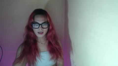 Snapshot of hoelyaurora chatting on April 1, 2026, 7:20 am Aurora3 online show from April 1, 2026, 7:20 am