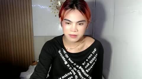 Snapshot of hoelyaurora chatting on April 12, 2026, 10:20 am Aurora3 online show from April 12, 2026, 10:20 am
