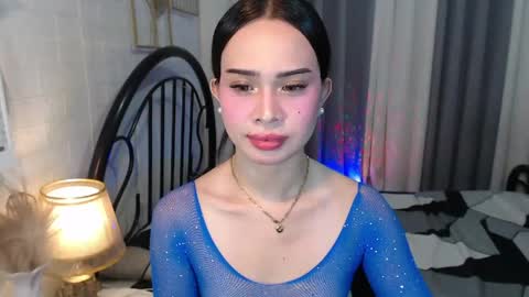 Snapshot of hoelymolly chatting on May 15, 2026, 10:50 pm hoelymolly online show from May 15, 2026, 10:50 pm