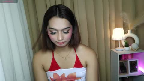 Snapshot of hoelymorri chatting on March 3, 2026, 8:20 am Hoelymorri online show from March 3, 2026, 8:20 am