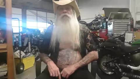 Hogschlong63 online show from November 2, 2025, 7:49 pm