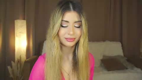 Snapshot of holayoula chatting on July 14, 2026, 8:08 am Moni Monica online show from July 14, 2026, 8:08 am