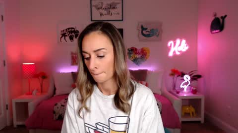 Holi Hurricane online show from November 22, 2025, 4:33 am