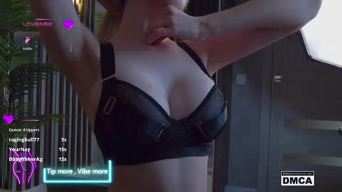 Snapshot of holl1would chatting on January 30, 2025, 6:46 am My social media links subscribe to support me online show from January 30, 2025, 6:46 am