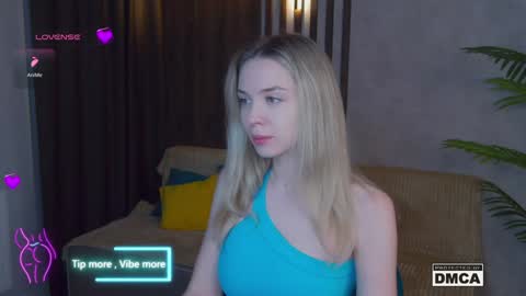 Snapshot of holl1would chatting on January 31, 2025, 7:08 pm My social media links subscribe to support me online show from January 31, 2025, 7:08 pm