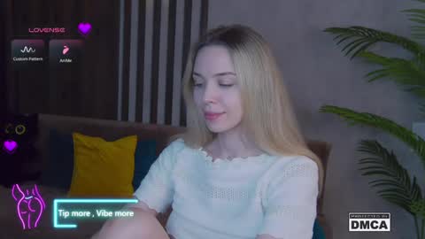 Snapshot of holl1would chatting on March 3, 2025, 6:37 am My social media links subscribe to support me online show from March 3, 2025, 6:37 am