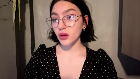 Sofia online show from April 5, 2026, 1:19 pm