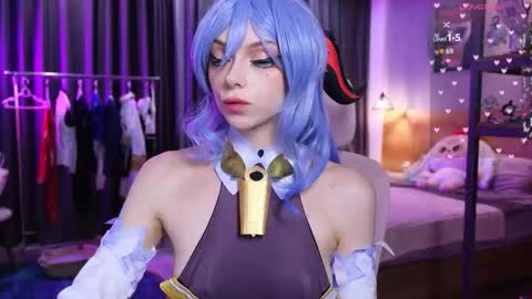 Snapshot of holliwould_ chatting on February 21, 2026, 10:49 am Holli online show from February 21, 2026, 10:49 am