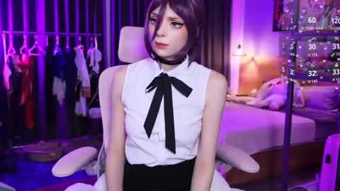 Snapshot of holliwould_ chatting on March 5, 2026, 10:55 am Holli online show from March 5, 2026, 10:55 am