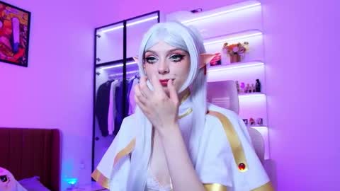 Snapshot of holliwould_ chatting on March 18, 2026, 11:19 pm Holli online show from March 18, 2026, 11:19 pm