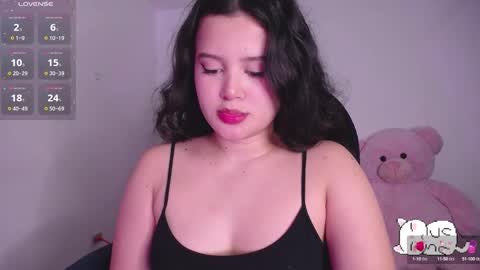 Snapshot of holly_16 chatting on March 5, 2025, 3:08 am holly_16 online show from March 5, 2025, 3:08 am