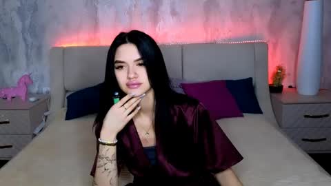 Holly online show from May 13, 2026, 12:41 am
