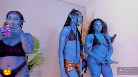 Snapshot of holly_jorda chatting on October 31, 2025, 11:55 am online show from October 31, 2025, 11:55 am