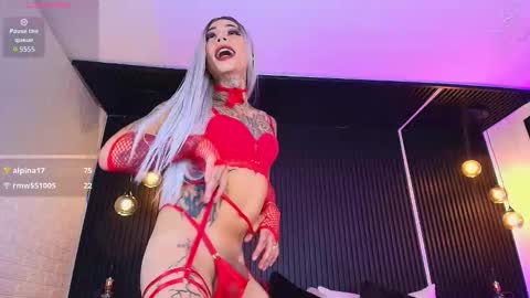 Snapshot of holly_kat chatting on October 26, 2025, 6:25 pm April online show from October 26, 2025, 6:25 pm