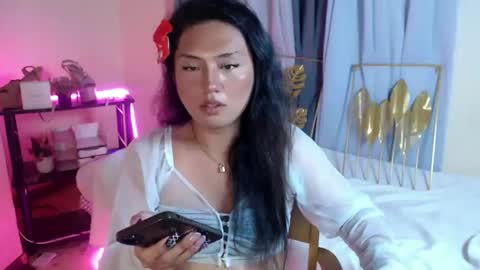 Snapshot of holly_maria69 chatting on February 5, 2026, 6:29 am holly_maria69 online show from February 5, 2026, 6:29 am