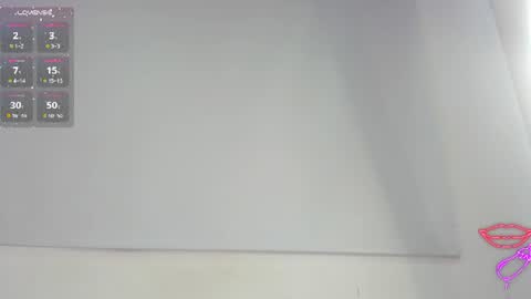 holly_nicole18 online show from June 26, 2026, 7:51 pm