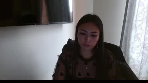 Snapshot of holly_rose69 chatting on February 15, 2026, 5:42 pm Holly online show from February 15, 2026, 5:42 pm