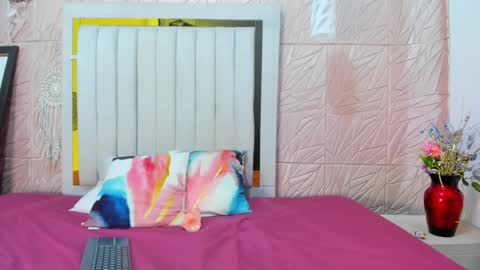 Snapshot of holly_sly chatting on November 26, 2025, 7:26 pm holly online show from November 26, 2025, 7:26 pm