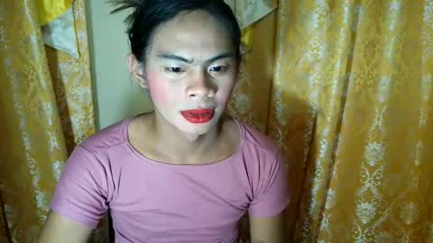 Mika Duhay Velat online show from December 18, 2025, 3:40 pm