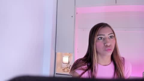 Snapshot of hollyadamss_ chatting on February 11, 2026, 11:59 am Sofia online show from February 11, 2026, 11:59 am