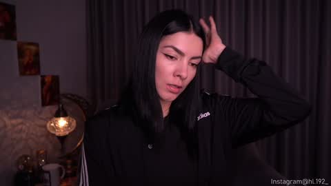 Holly Linder online show from December 4, 2024, 4:43 am