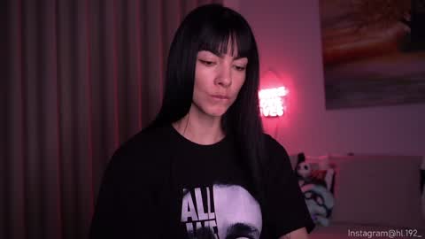 Holly Linder online show from January 30, 2025, 1:44 am