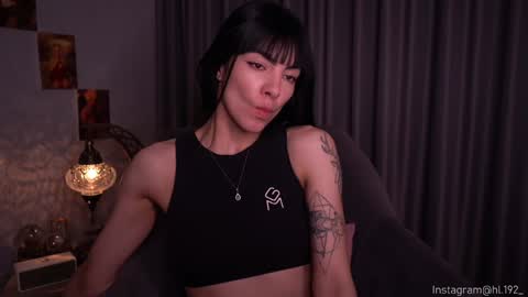 Holly Linder online show from February 5, 2025, 4:48 am