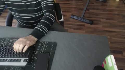 Snapshot of hollymollysucker chatting on February 12, 2025, 1:59 pm hollymollysucker online show from February 12, 2025, 1:59 pm