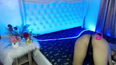 Snapshot of hollysugarxx chatting on October 7, 2025, 10:34 am STACEYY XX online show from October 7, 2025, 10:34 am