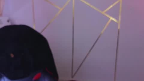 holly online show from November 17, 2025, 4:13 pm