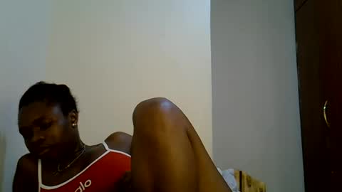 holy_ebony online show from June 25, 2026, 12:42 pm