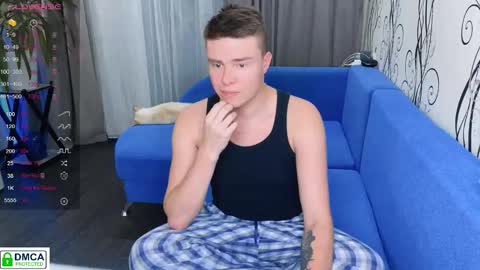 holy_eggs_00 online show from November 17, 2025, 5:19 pm