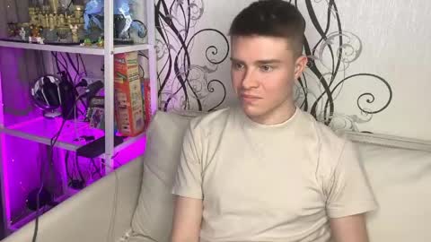 Snapshot of holy_eggs_00 chatting on March 17, 2026, 7:39 pm holy_eggs_00 online show from March 17, 2026, 7:39 pm