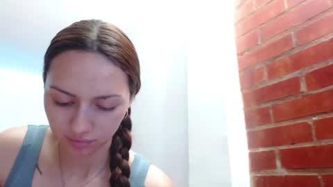 Juli online show from March 11, 2026, 1:44 am