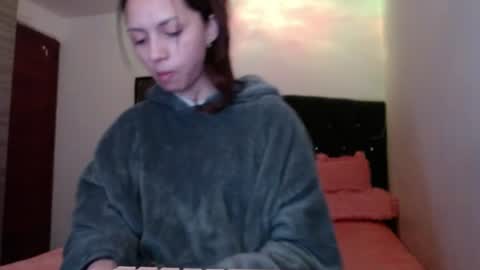 holy_julii online show from July 11, 2026, 2:25 am