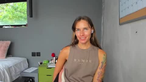 Snapshot of holy_khloe chatting on January 8, 2026, 9:55 am Kira Purrr online show from January 8, 2026, 9:55 am