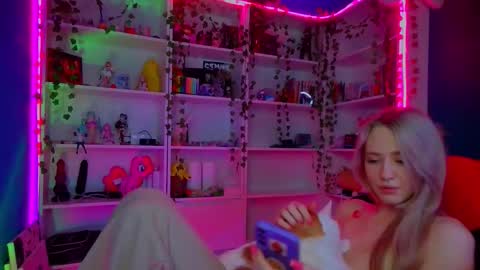 Rumi online show from October 18, 2025, 1:23 pm