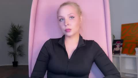 Snapshot of holycatharsis chatting on February 11, 2025, 3:08 pm Goddess Holy Catharsis online show from February 11, 2025, 3:08 pm