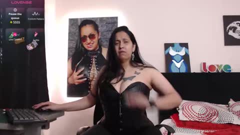 Milena online show from October 25, 2025, 10:59 pm