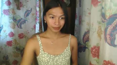 Snapshot of holyoshirinra69 chatting on March 17, 2026, 9:34 am yoshi online show from March 17, 2026, 9:34 am