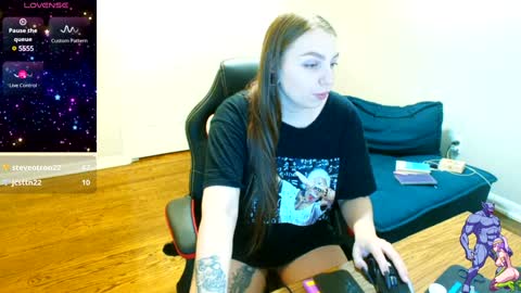 Snapshot of holyweed420 chatting on January 23, 2025, 3:16 am Viktoria online show from January 23, 2025, 3:16 am