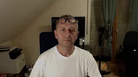 Bernd online show from October 31, 2025, 11:39 pm