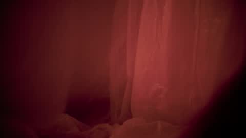 honeeeey_ online show from November 18, 2025, 10:36 pm