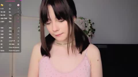 May online show from November 28, 2025, 8:44 pm